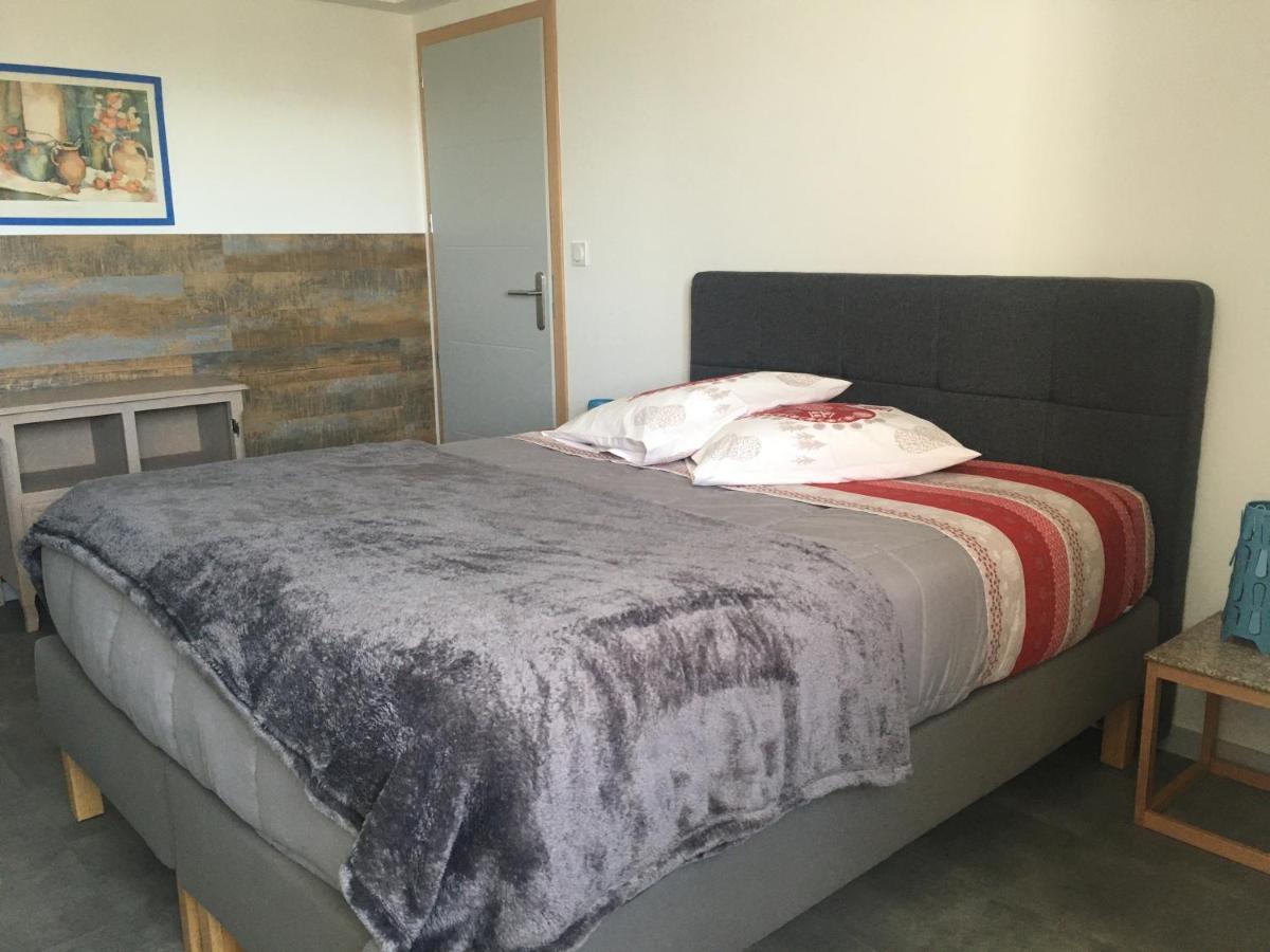 Appartement T2 Independant Dans Maison Pugny-Chatenod Kültér fotó